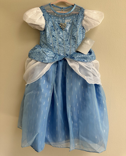 Nwt disney cinderella - disney,
