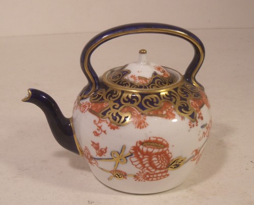 Royal crown derby - crown, imari