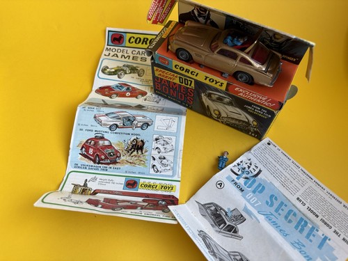 Corgi toys 261 aston martin - aston,