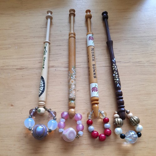 Wood lace bobbins merley - 4, bobbins.