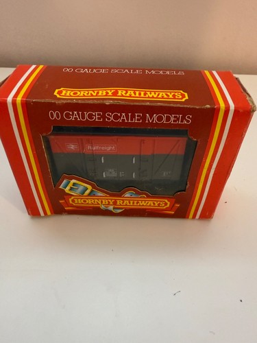 Hornby r117 ventilated van - ,
