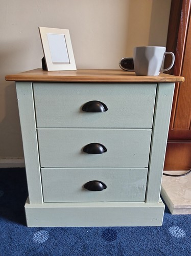 Solid pine corona bedside - corona,