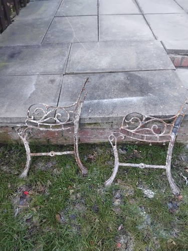 Vintage cast iron - cast,