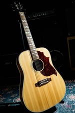 Gibson Hummingbird Studio /