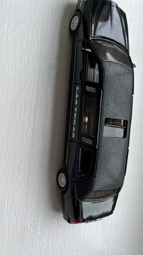 Kinsmart model limousine 1999 - model,
