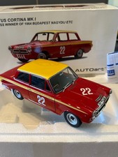 AUTOART 1/18 LOTUS CORTINA MK1 CLASS WINNER OF 1964 BUDAPEST NAGYDIJ ETC 86427