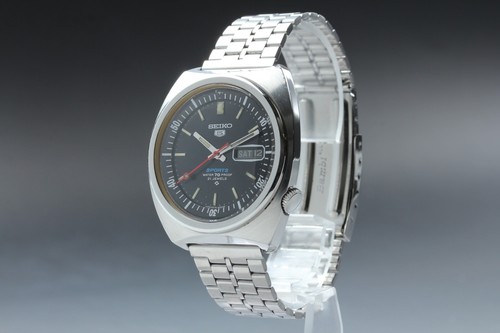 Vintage near mint - seiko, 5