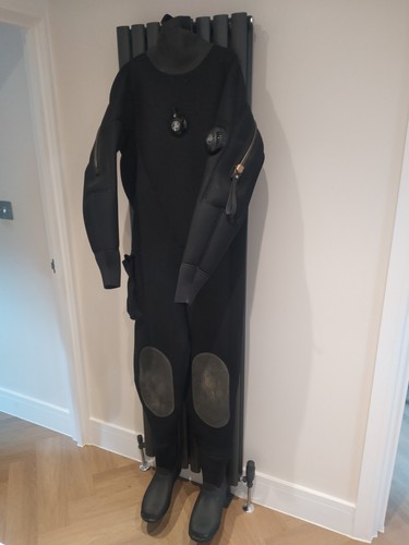 Men scuba diving - men's,