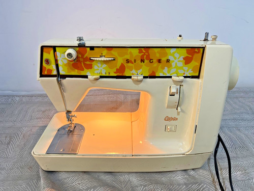 Working vintage singer sewing - ,