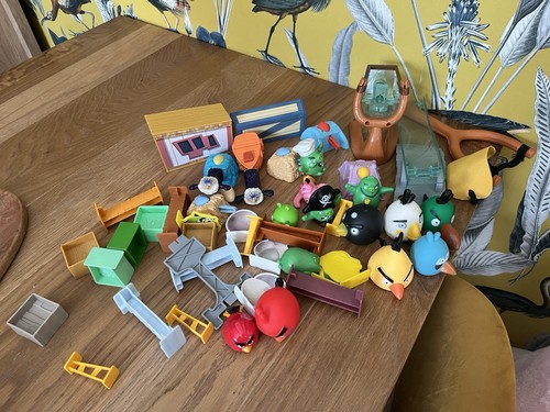 Angry birds figures - angry,