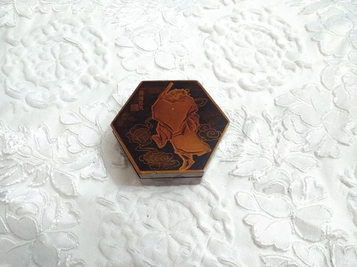 Vintage lacquered wood trinket - wood,