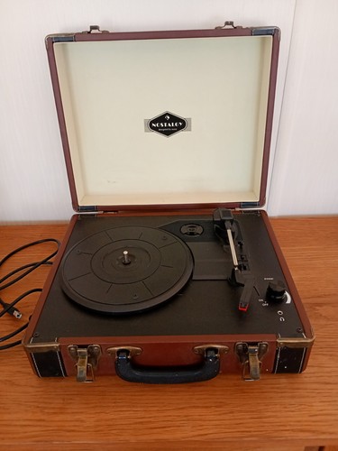 Nostalgy auna portable - by,