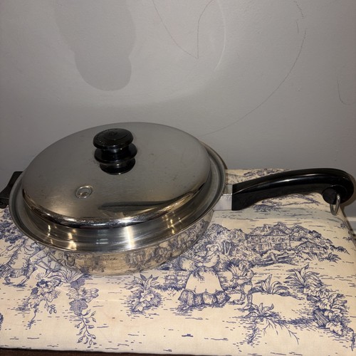 Saladmaster skillet - 11”,