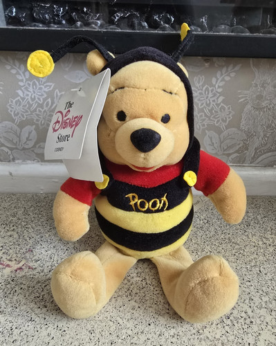 Disney store winnie the pooh - disney,