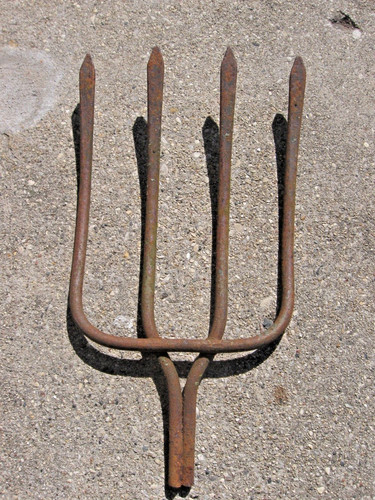 Vintage antique tine - 4, prong