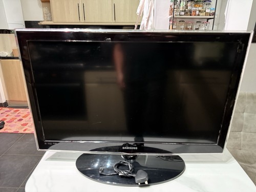 Samsung led tv model - samsung, 32”