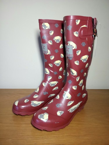 Hawkins pug dog print - pug, wellies