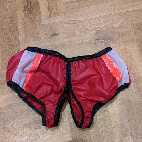Crotchless raspberry baby - ,