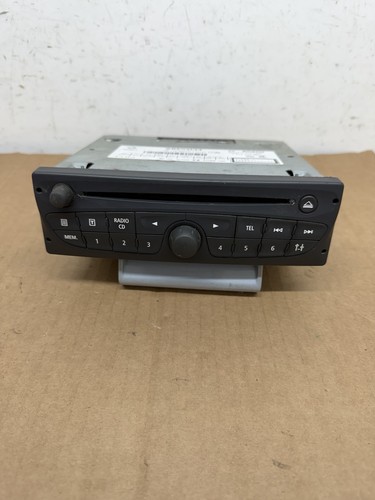 Vauxhall vivaro radio - 07-14,