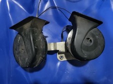 BMW E60 5 Series Klaxon Horns Pair TR99 Low And High Tone 6935988-987