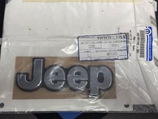 GENUINE JEEP RENEGADE REAR TAILGATE BOOT BADGE EMBLEM NEW 0051953600 2015~2020