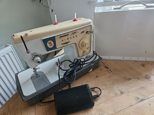 Singer sewing machine - singer,
