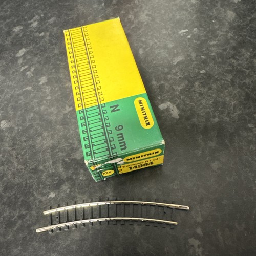 Minitrix 14984 curved - minitrix,