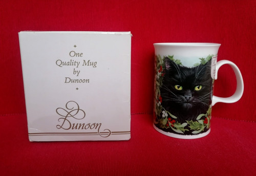 Dunoon festive cats - festive, mug