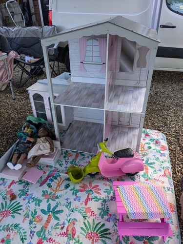 Designa friend doll - house, and