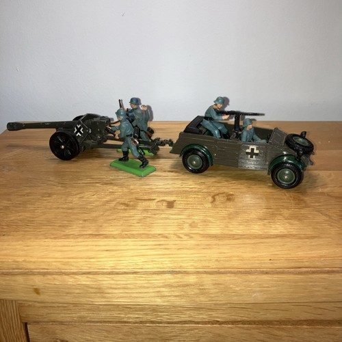 Britains 9783 german scout car - 9783,