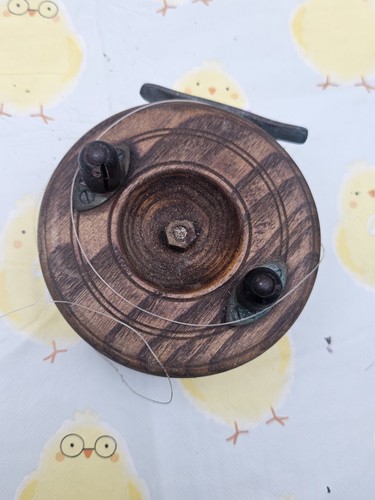 Vintage wooden fiahing reel - wooden,