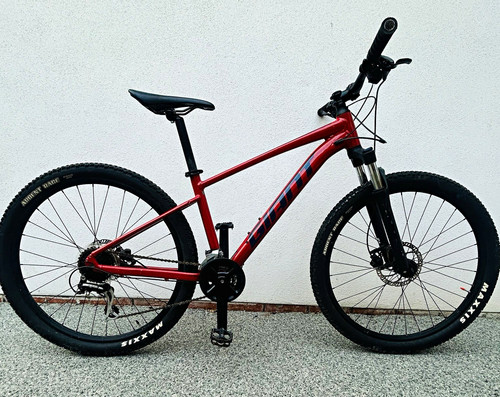 Giant talon mountain bike - 27.5,