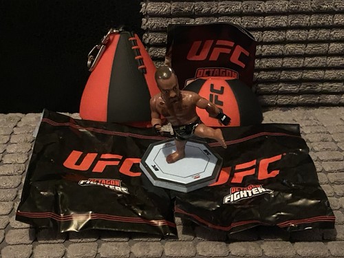 Ufc octagon fighters - ufc,
