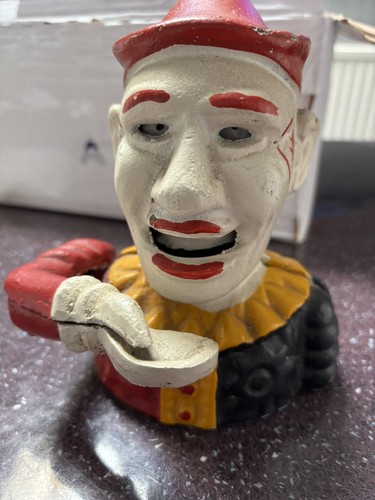Vintage cast iron clown - cast,