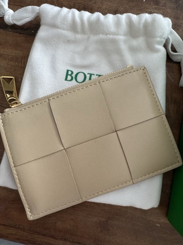 Bottega veneta cassette zipped - veneta,