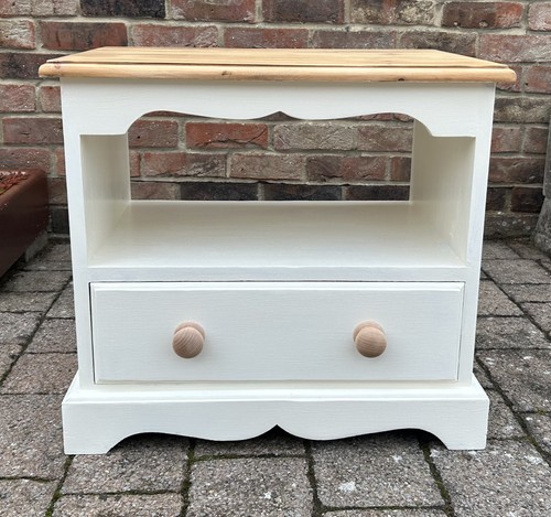 Shabby chic pine - pine, table