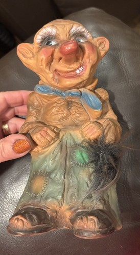 Woman erling krage troll - woman,
