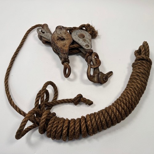 Vintage double pulley block - pulley,