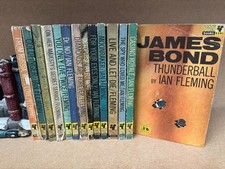 Ian Fleming James Bond Vintage PAN 1960s Full Set of 14 Matching Books  ID4542