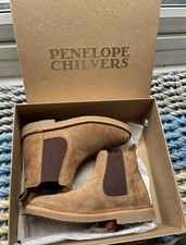 Penelope Chilvers Rambla suede boots