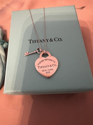 Tiffany return to - &,