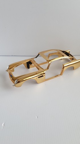 Danbury mint gold aston martin - mint,