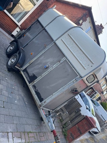 Richardson horse box - horse,