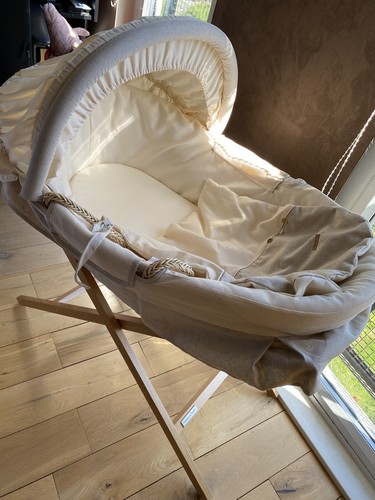 Mamas papas moses basket - &,