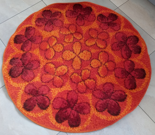 Vintage retro round wool rug - round,