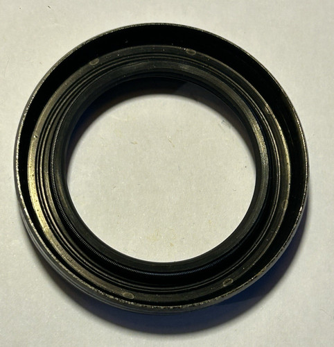 Mt75 gearbox rear tail seal - gearbox,