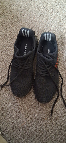 Adidas yeezy low - top, lace-up