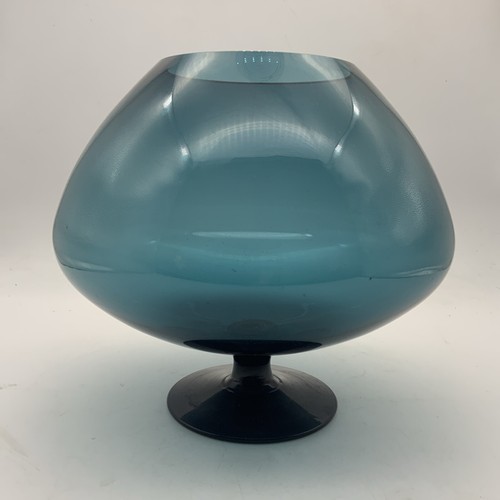 Vintage art glass bowl - art,