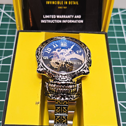 Invicta artist series - series, skull