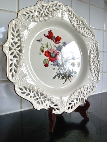Royal creamware poppies - creamware, the